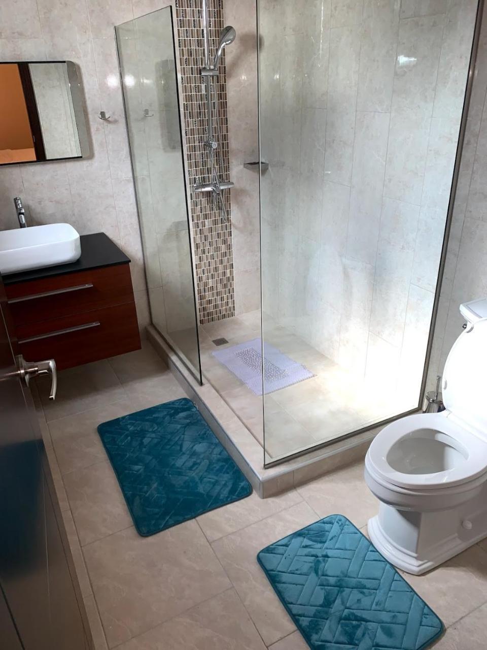 Apartmán Hamptons At Fairway Across From Ac Marriott Unit No3 Kingston Exteriér fotografie