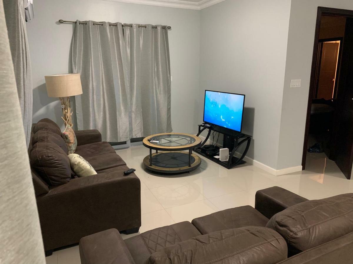 Apartmán Hamptons At Fairway Across From Ac Marriott Unit No3 Kingston Exteriér fotografie